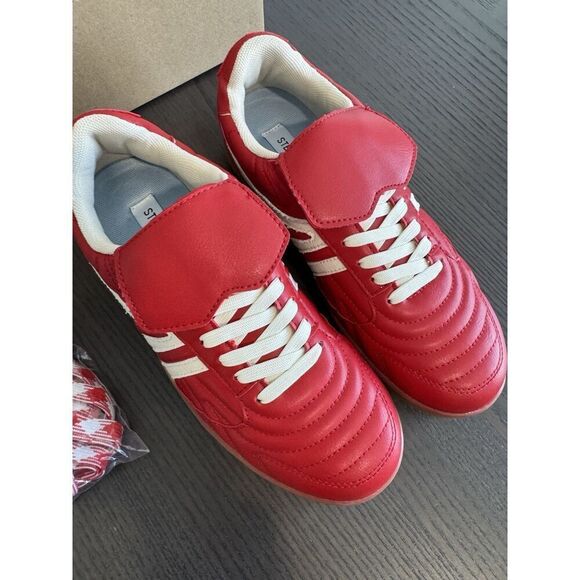 STEVE MADDEN MADRID Low top Sneakers NIB 7.5 Women’s Shoes Red Retro - Picture 5 of 7
